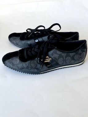 Coach Ivy Sneaker Size 8